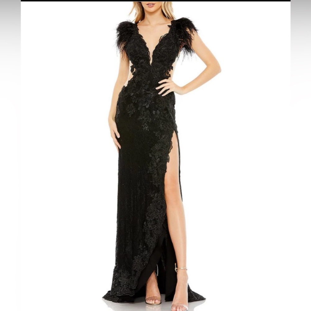 MacDuggal Sz 2 sexy Feather Cap Sleeve black Cut Out Open Back formal Gown
